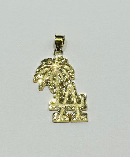 10K GOLD "LA" PENDANT- WEIGHT:  2.9gm