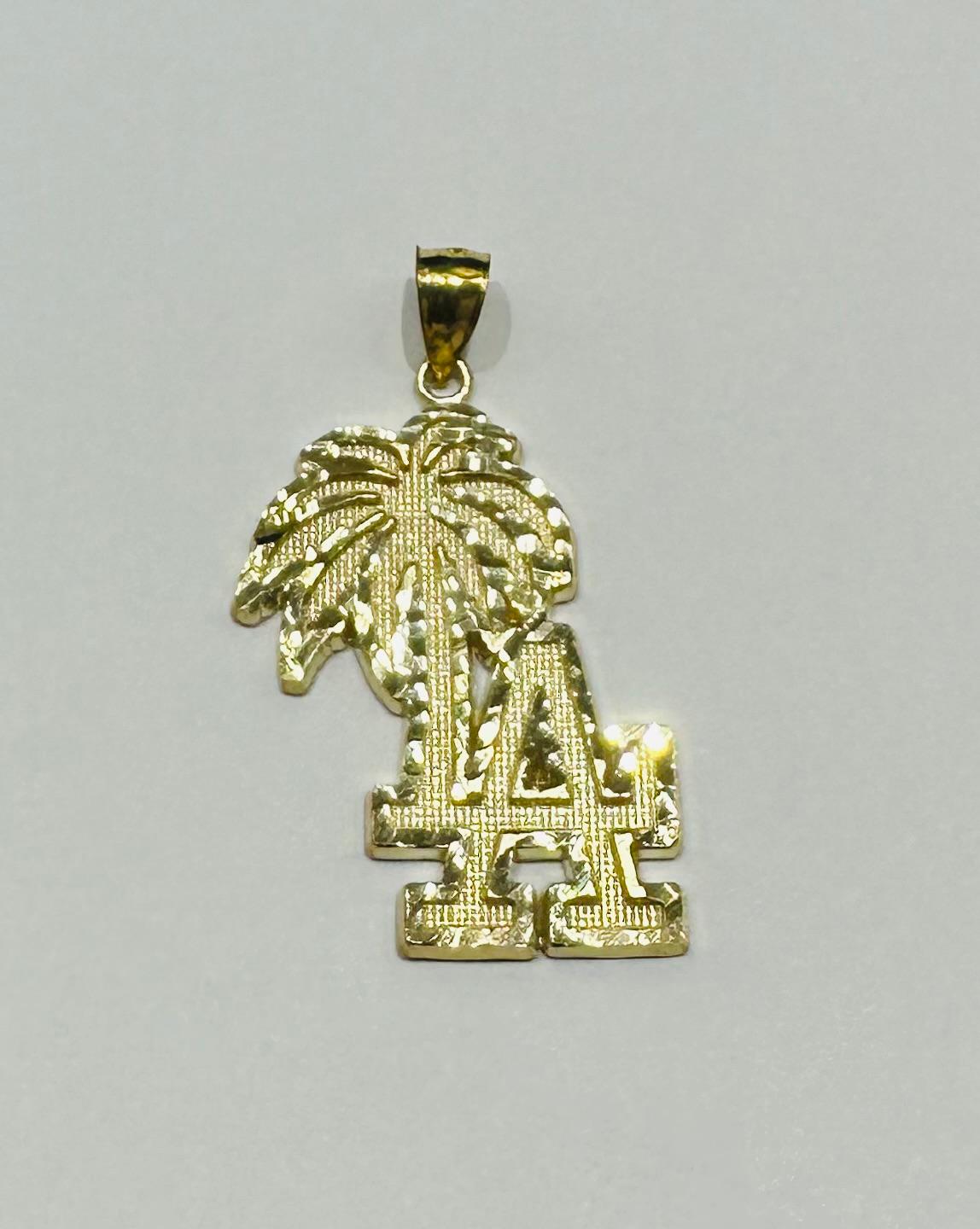 10K GOLD "LA" PENDANT- WEIGHT:  4.0gm