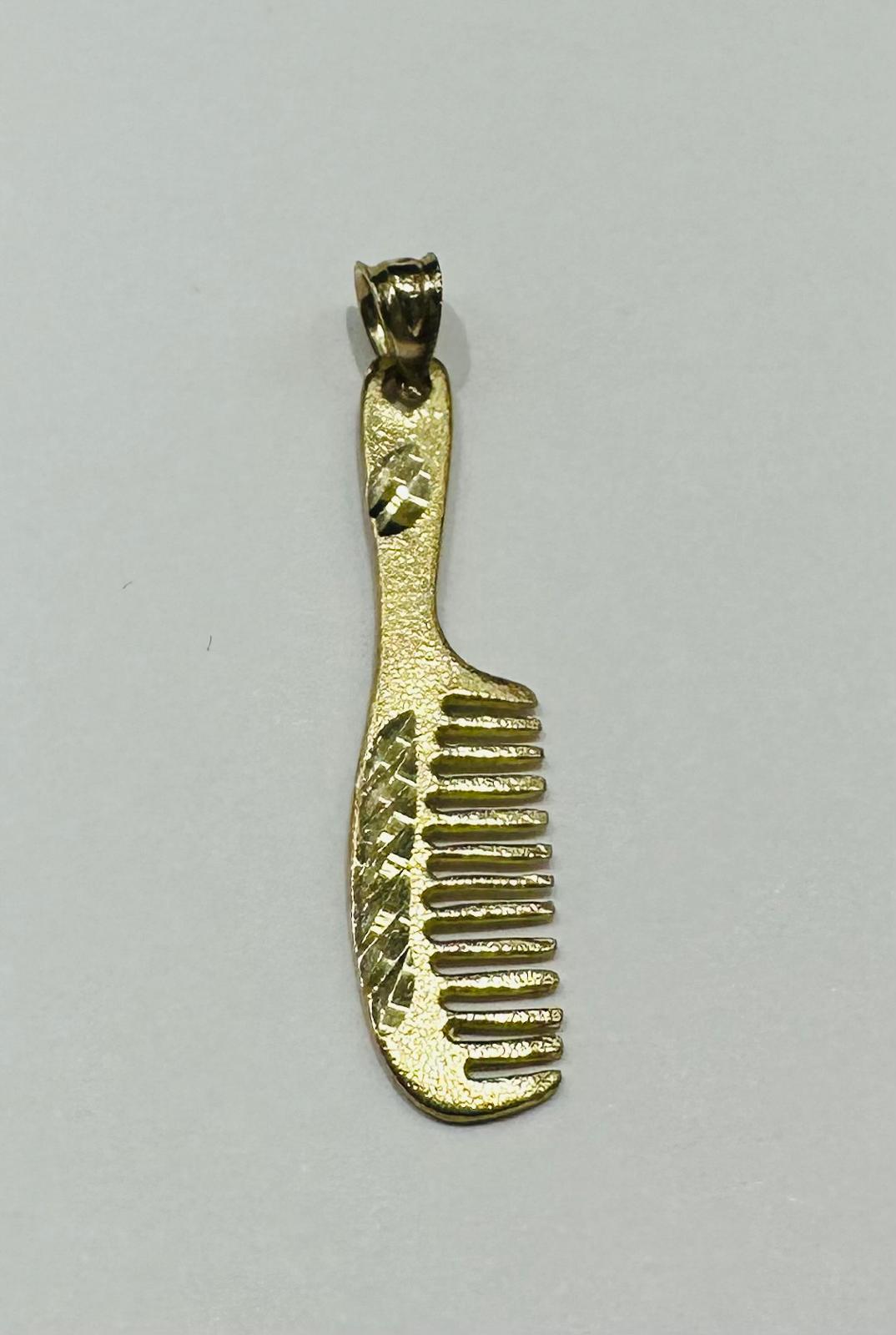 10K GOLD COMB PENDANT- WEIGHT:  1.7gm