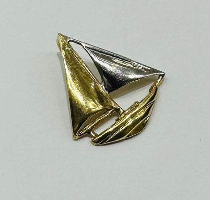10K GOLD BOAT PENDANT- WEIGHT:  1.2gm