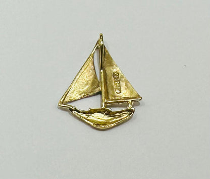 10K GOLD BOAT PENDANT- WEIGHT:  1.2gm
