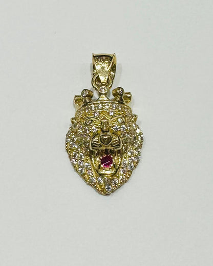 10K GOLD LION PENDANT WITH SAPPHIRE STONES- WEIGHT:  3.8gm