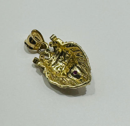 10K GOLD LION PENDANT WITH SAPPHIRE STONES- WEIGHT:  3.8gm
