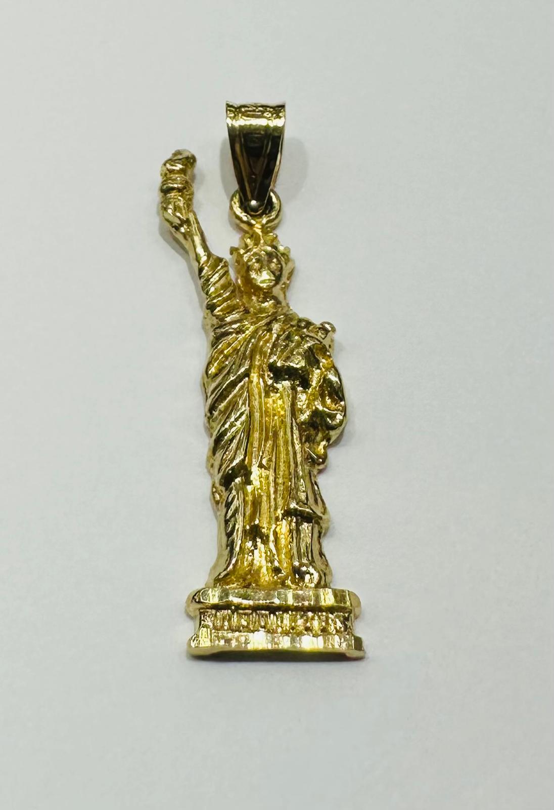 10K GOLD STATUE OF LIBERTY PENDANT- WEIGHT: 2.1gm