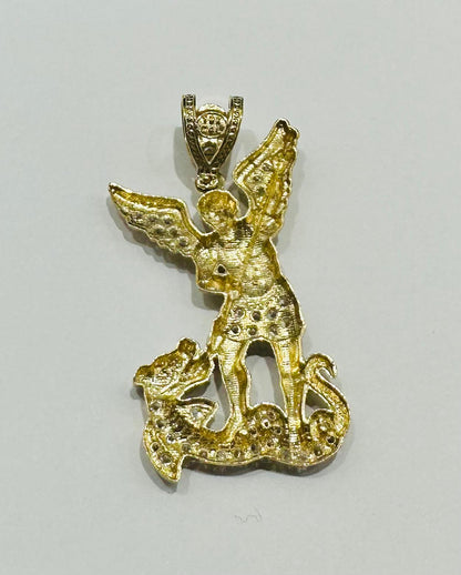 10K GOLD ANGEL PENDANT WITH WHITE SAPPHIRE- WEIGHT:  9.5gm
