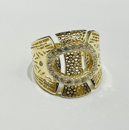 10K GOLD RING WITH WHITE SAPPHIRE- WEIGHT: 3.6gm