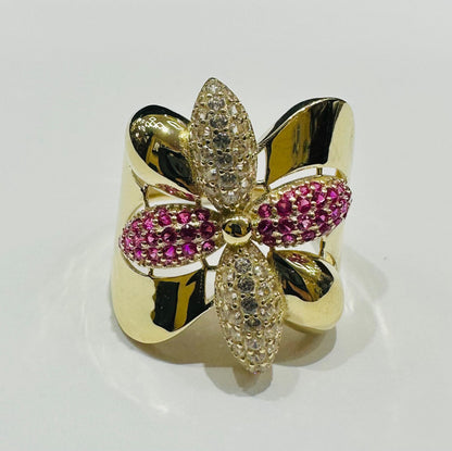 10K GOLD FLOWER RING WITH SAPPHIRE STONES- WEIGHT: 3.8gm