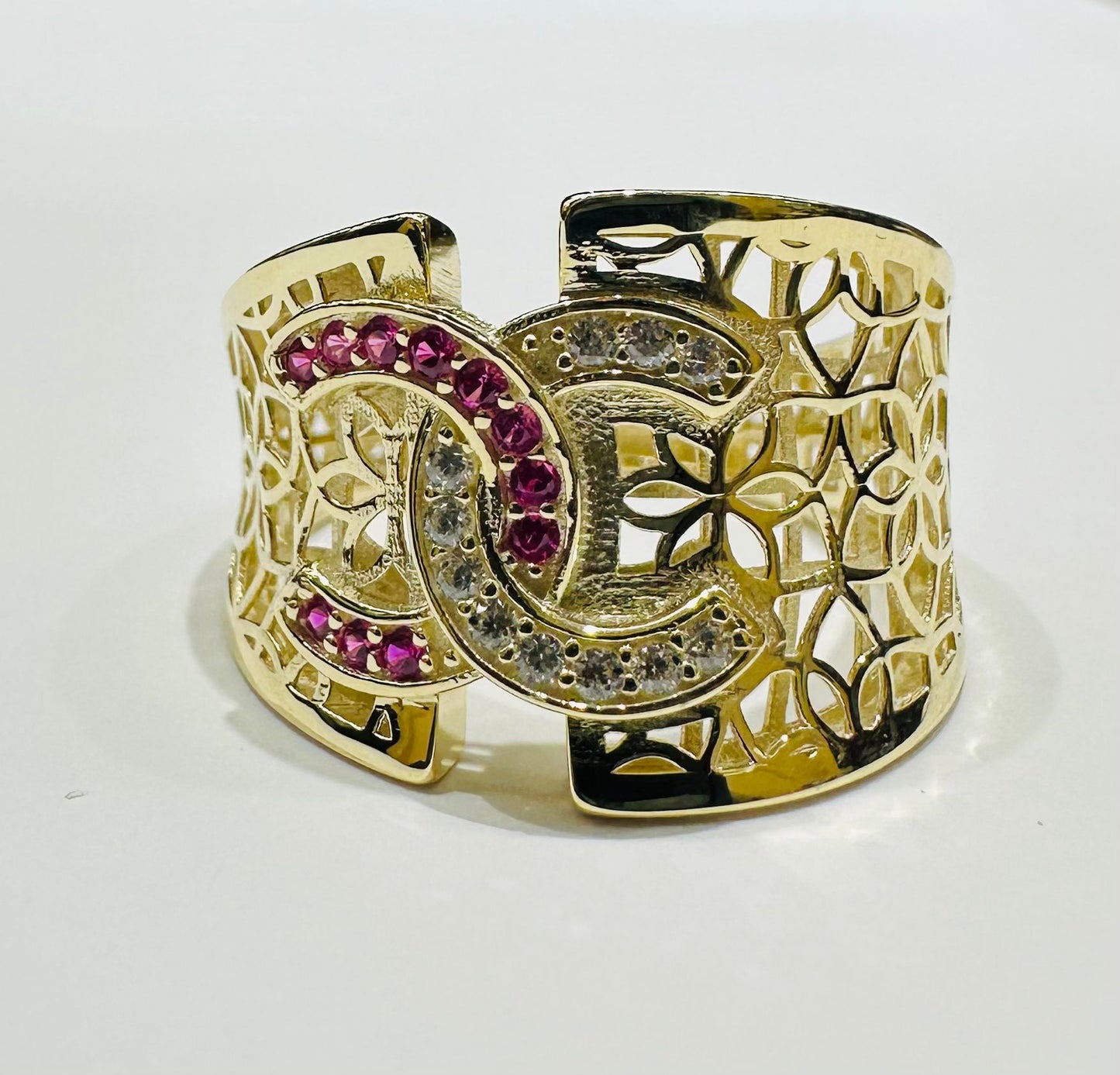 10K GOLD RING WITH SAPPHIRE STONES- WEIGHT: 2.7gm
