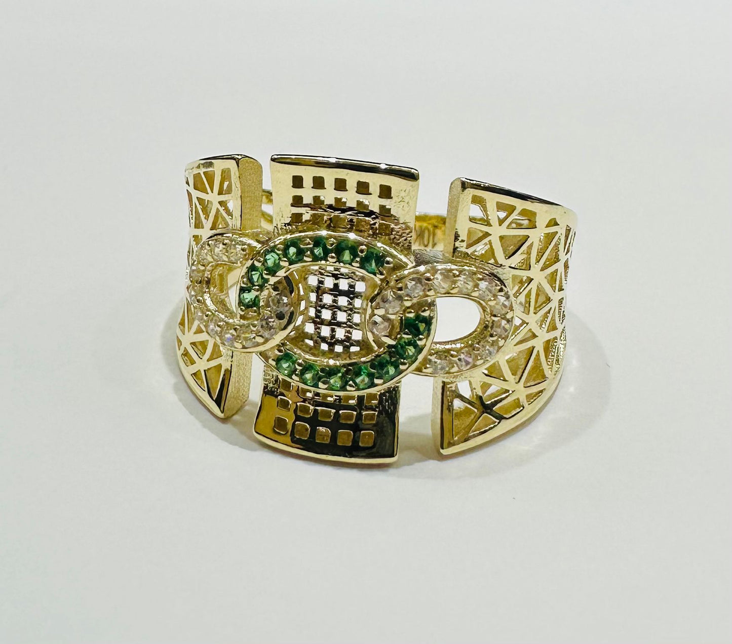10K GOLD RING WITH SAPPHIRE STONES- WEIGHT: 3.4gm