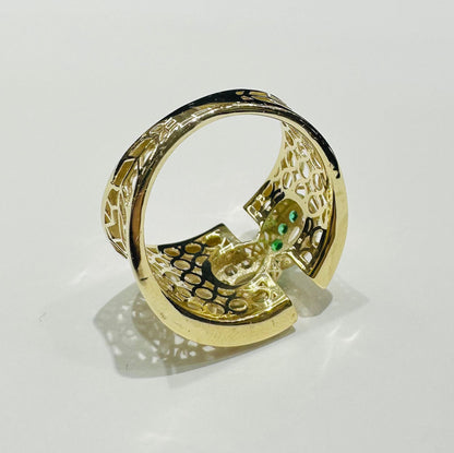 10K GOLD RING- WEIGHT: 2.9gm