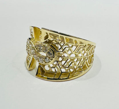 10K GOLD RING WITH WHITE SAPPHIRE- WEIGHT: 3.3gm
