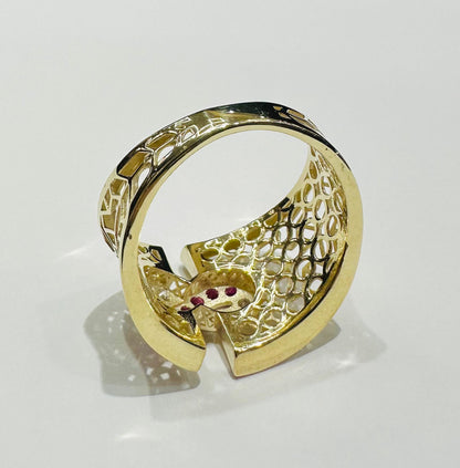 10K GOLD RING WITH SAPPHIRE STONES- WEIGHT: 2.9gm