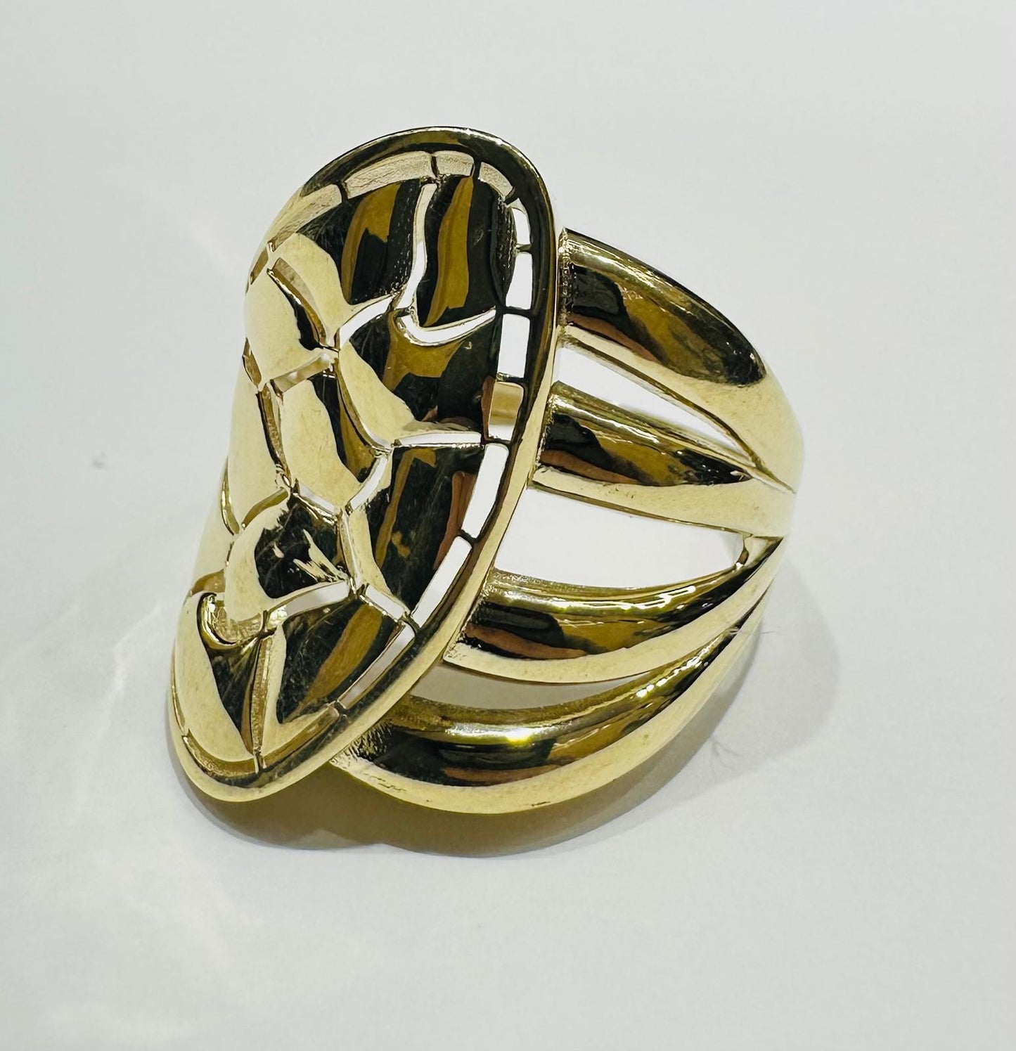 10K GOLD RING- WEIGHT: 4.5gm