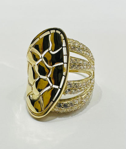 10K GOLD RING WITH SAPPHIRE STONES- WEIGHT: 4.7gm
