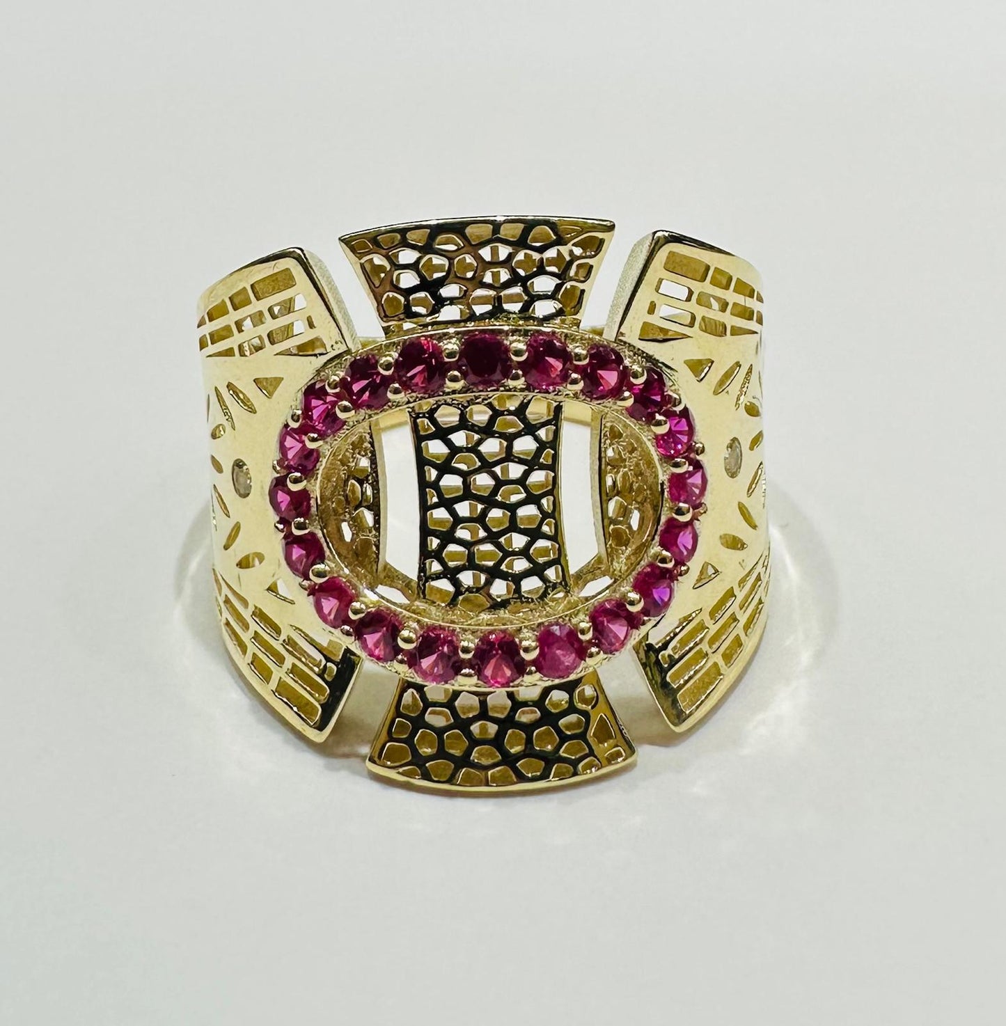 10K GOLD RING WITH SAPPHIRE STONES- WEIGHT: 3.5gm