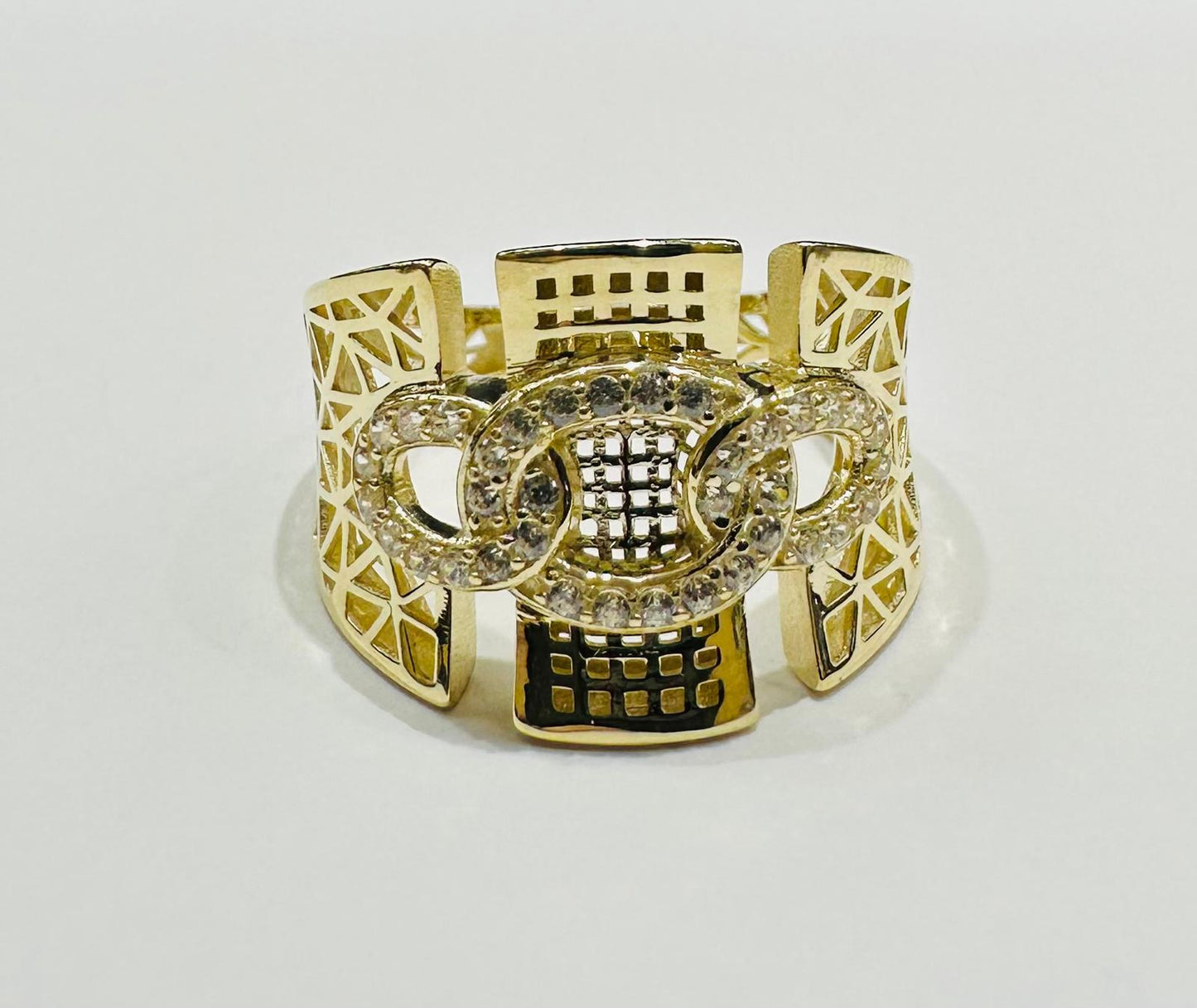 10K GOLD RING WITH SAPPHIRE STONES- WEIGHT: 3.3gm
