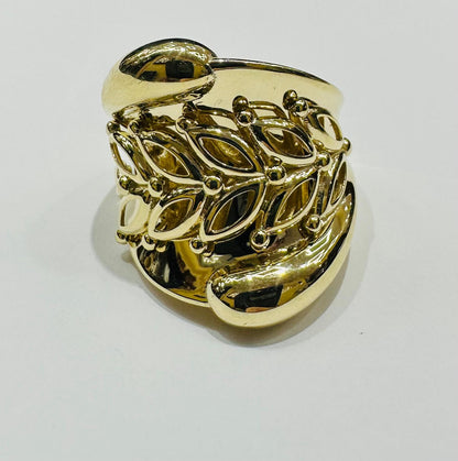 10K GOLD RING- WEIGHT: 3.7gm