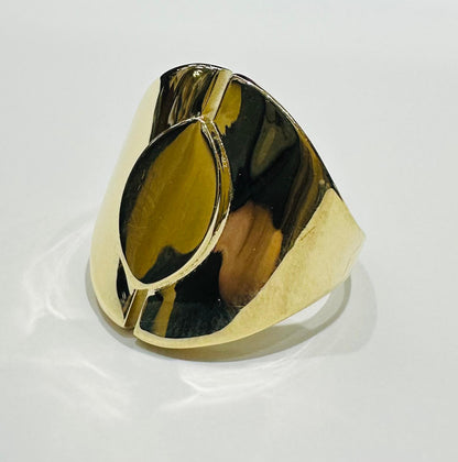 10K GOLD RING- WEIGHT: 2.9gm