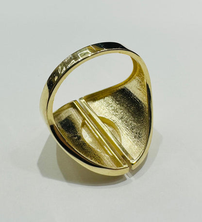 10K GOLD RING- WEIGHT: 2.9gm