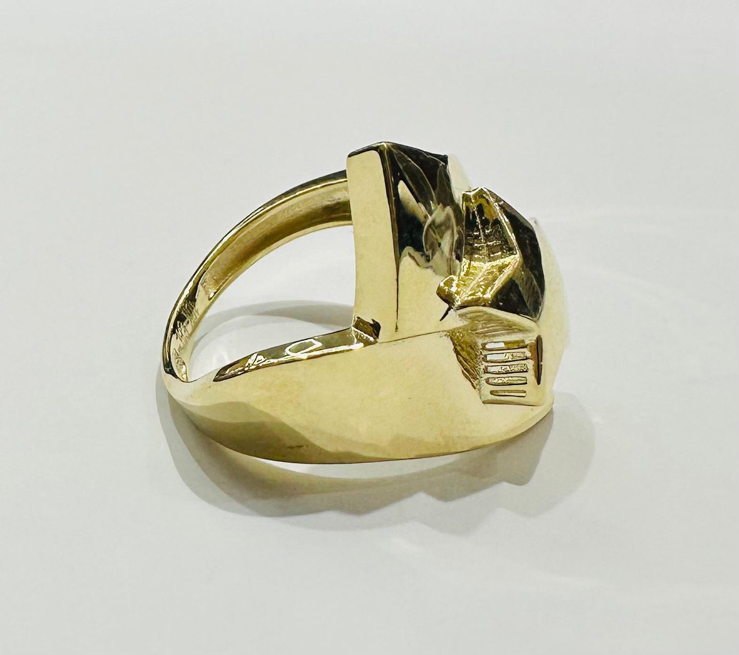 10K GOLD STAR RING-WEIGHT: 2.5gm