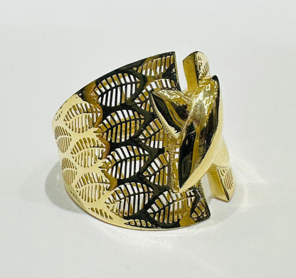 10K GOLD RING-WEIGHT: 2.6gm
