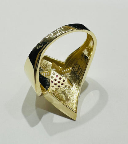 10K GOLD STAR RING WITH SAPPHIRE STONES-WEIGHT: 2.7gm