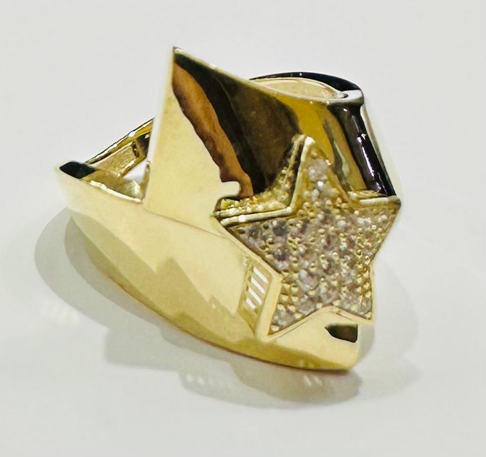 10K GOLD STAR RING WITH SAPPHIRE STONES-WEIGHT: 2.7gm