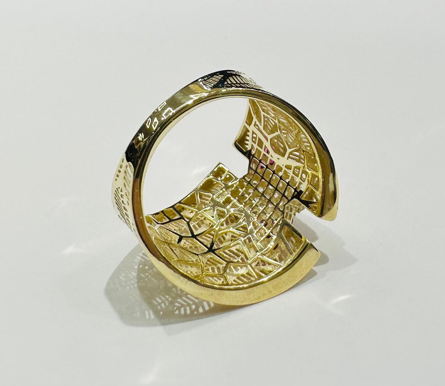 10K GOLD RING WITH SAPPHIRE STONES-WEIGHT: 2.9gm