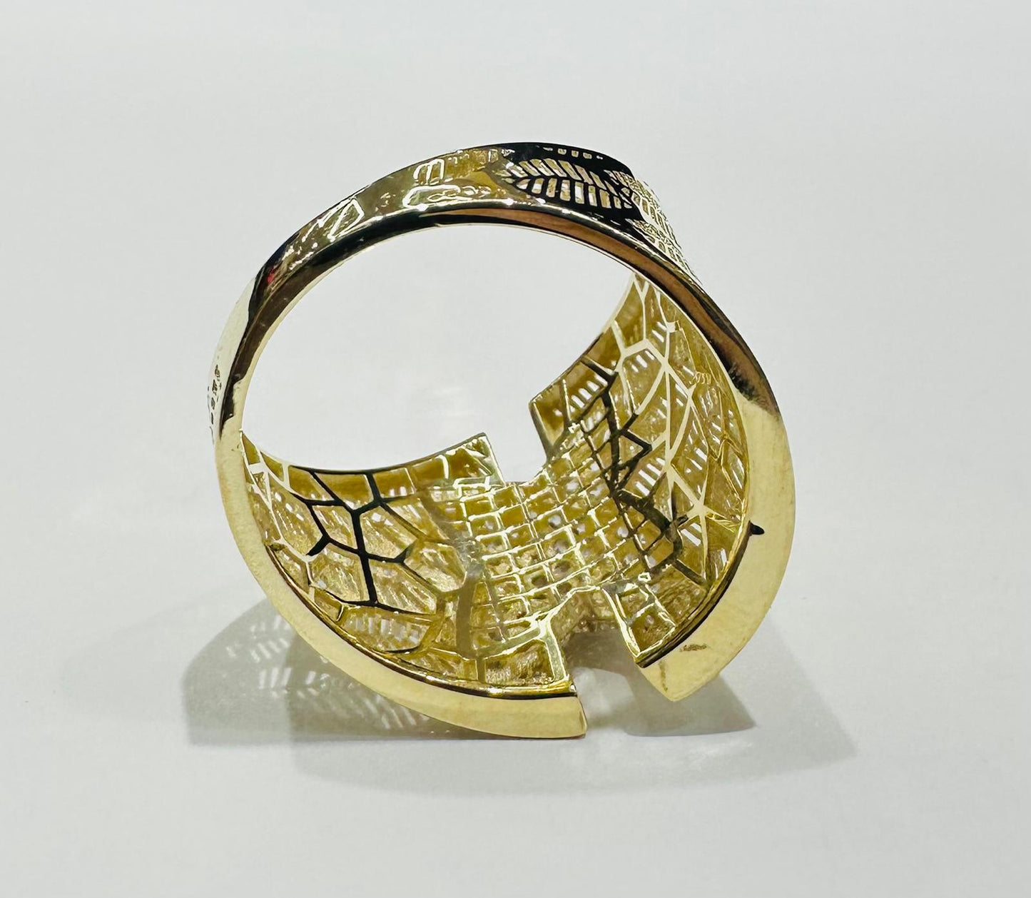10K GOLD RING WITH SAPPHIRE STONES-WEIGHT: 3.1gm