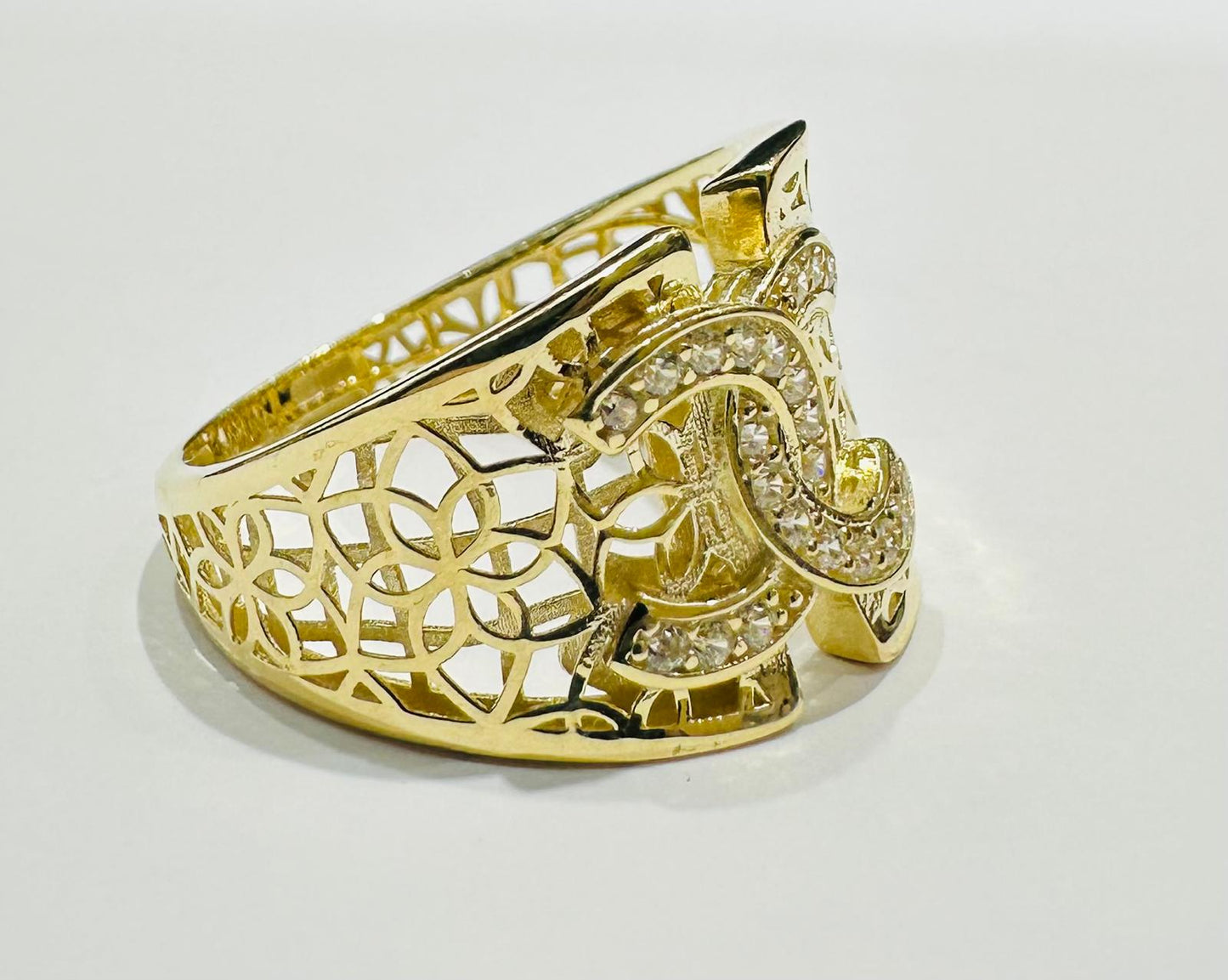 10K GOLD RING WITH WHITE SAPPHIRE-WEIGHT: 2.6gm