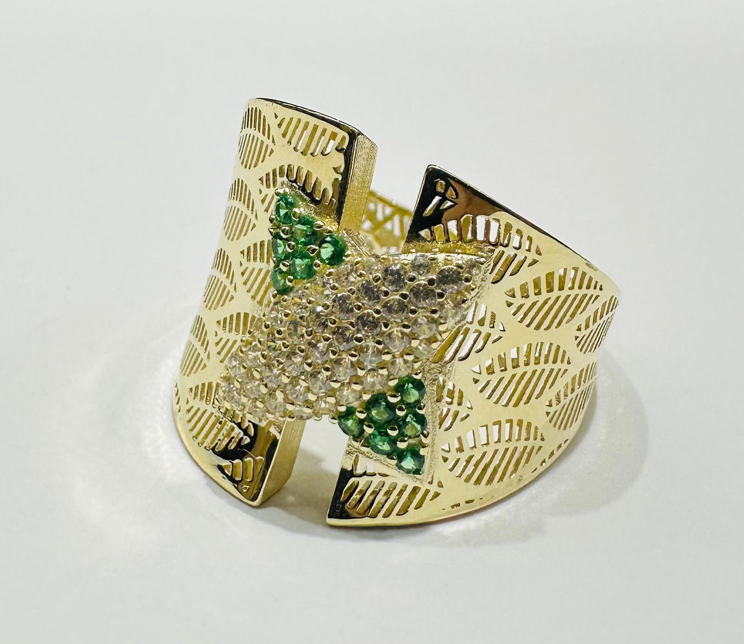10K GOLD RING WITH SAPPHIRE STONES-WEIGHT: 3.1gm