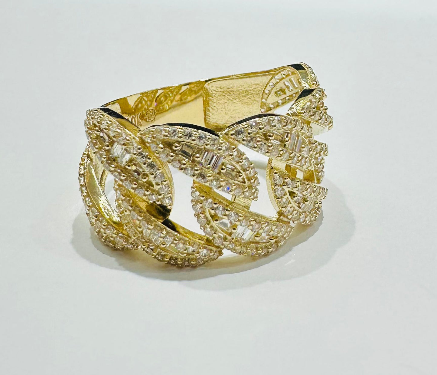 10K GOLD CUBAN LINK CHAIN RING WITH BAGUETTE & WHITE SAPPHIRE- WEIGHT: 4.7gm
