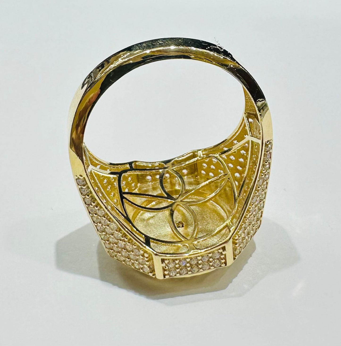 10K GOLD VIRGIN MARY OF GUADALUPE RING WITH WHITE SAPPHIRE- WEIGHT: 7.1gm