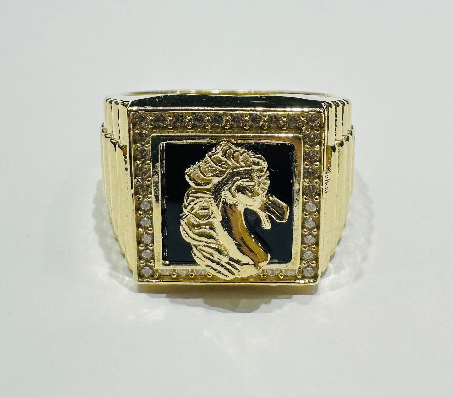 10K GOLD HORSE RING WITH WHITE SAPPHIRE- WEIGHT: 10.5gm