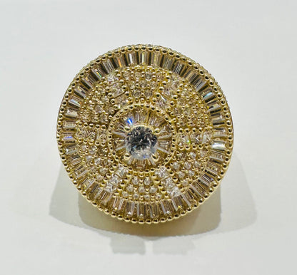 10K GOLD ROUND RING WITH BAGUETTE & WHITE SAPPHIRE- WEIGHT: 6.3gm