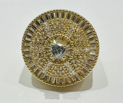 10K GOLD ROUND RING WITH BAGUETTE & WHITE SAPPHIRE- WEIGHT: 6.3gm