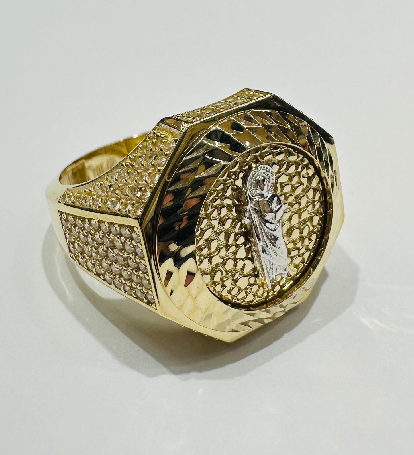 10K GOLD SAINT JUDE RING WITH WHITE SAPPHIRE- WEIGHT: 6.9gm