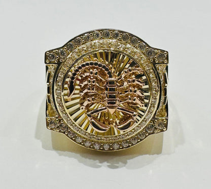 10K GOLD TWO TONED CRAB RING WITH WHITE SAPPHIRE- WEIGHT: 6.4gm