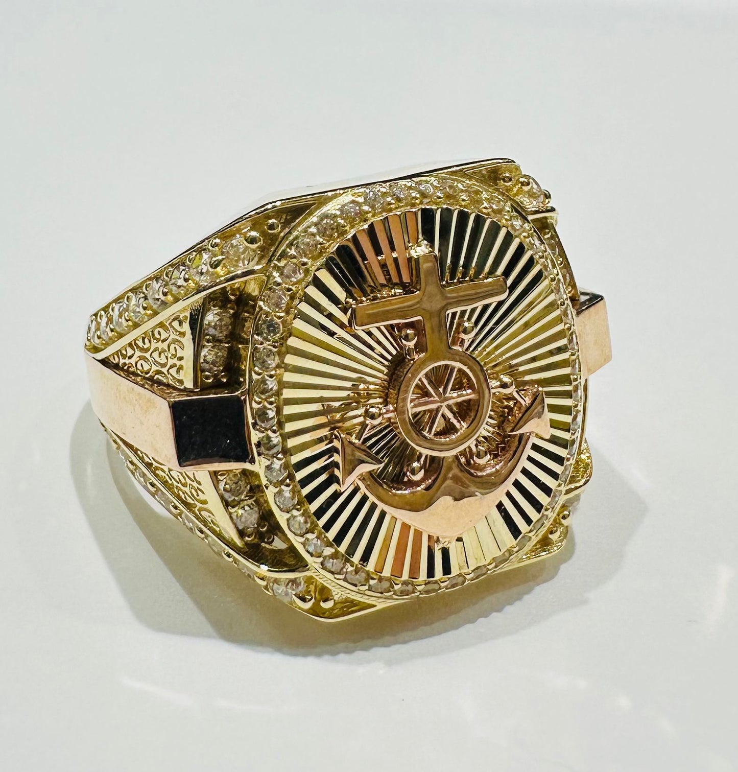10K GOLD ANCHOR RING WITH WHITE SAPPHIRE- WEIGHT: 6.9gm