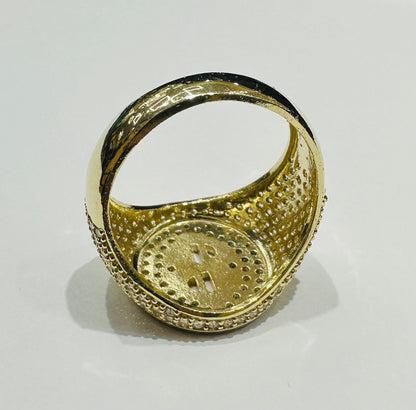 10K GOLD DOLLAR SIGN RING WITH WHITE SAPPHIRE- WEIGHT: 8.2gm