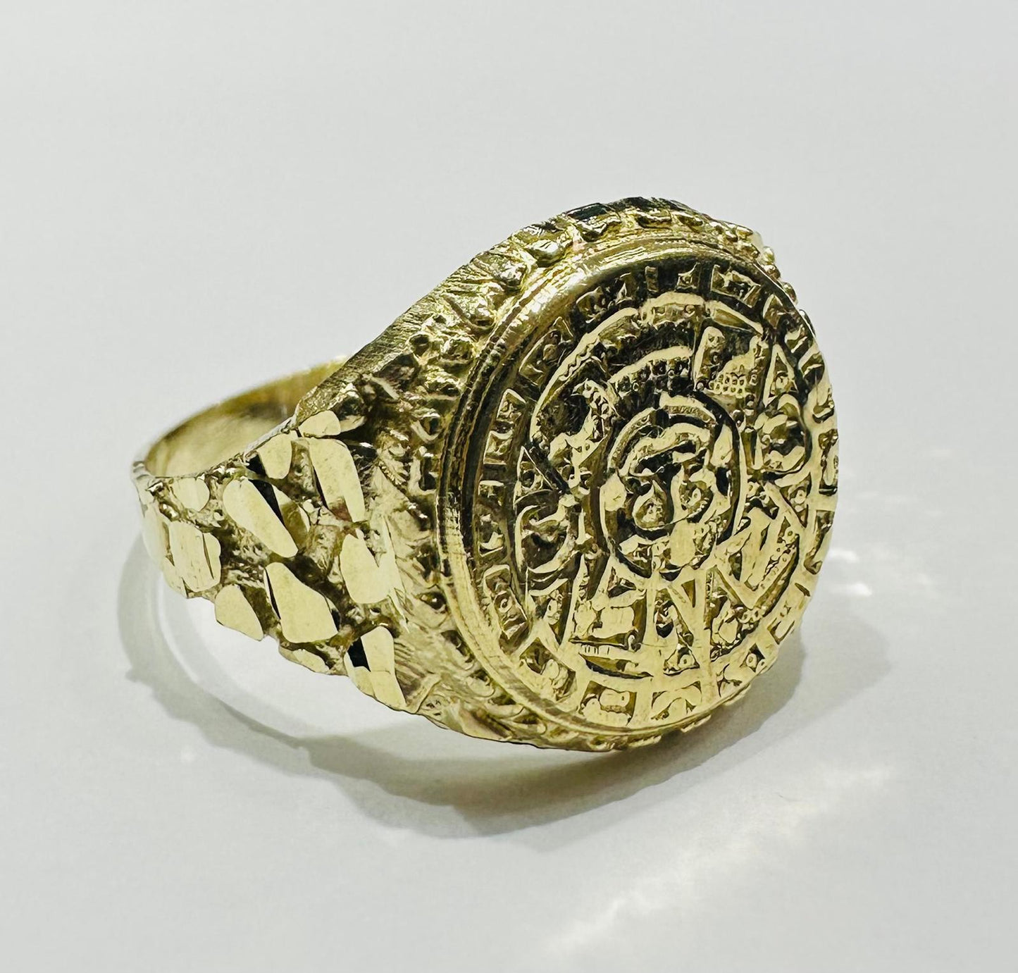 10K GOLD AZTEC CALENDER NUGGET RING- WEIGHT: 3.3gm