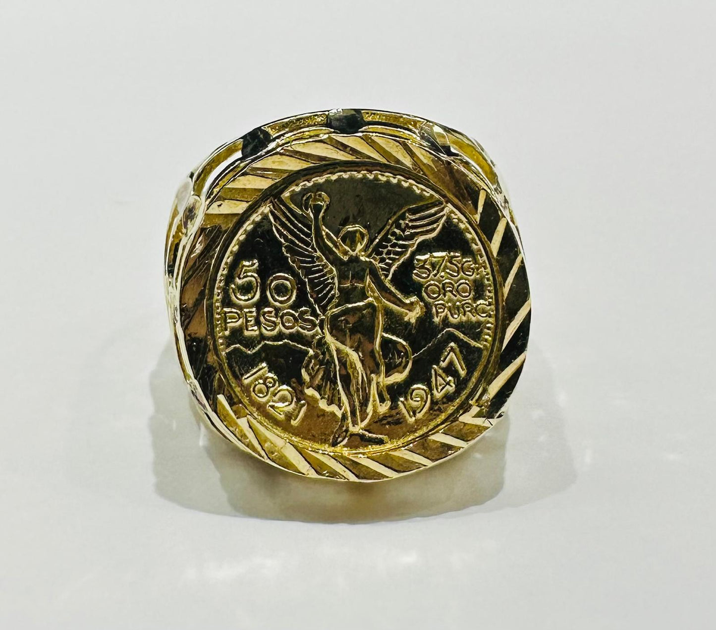 10K GOLD 50 PESOS CENTANARIO RING- WEIGHT: 4.8gm