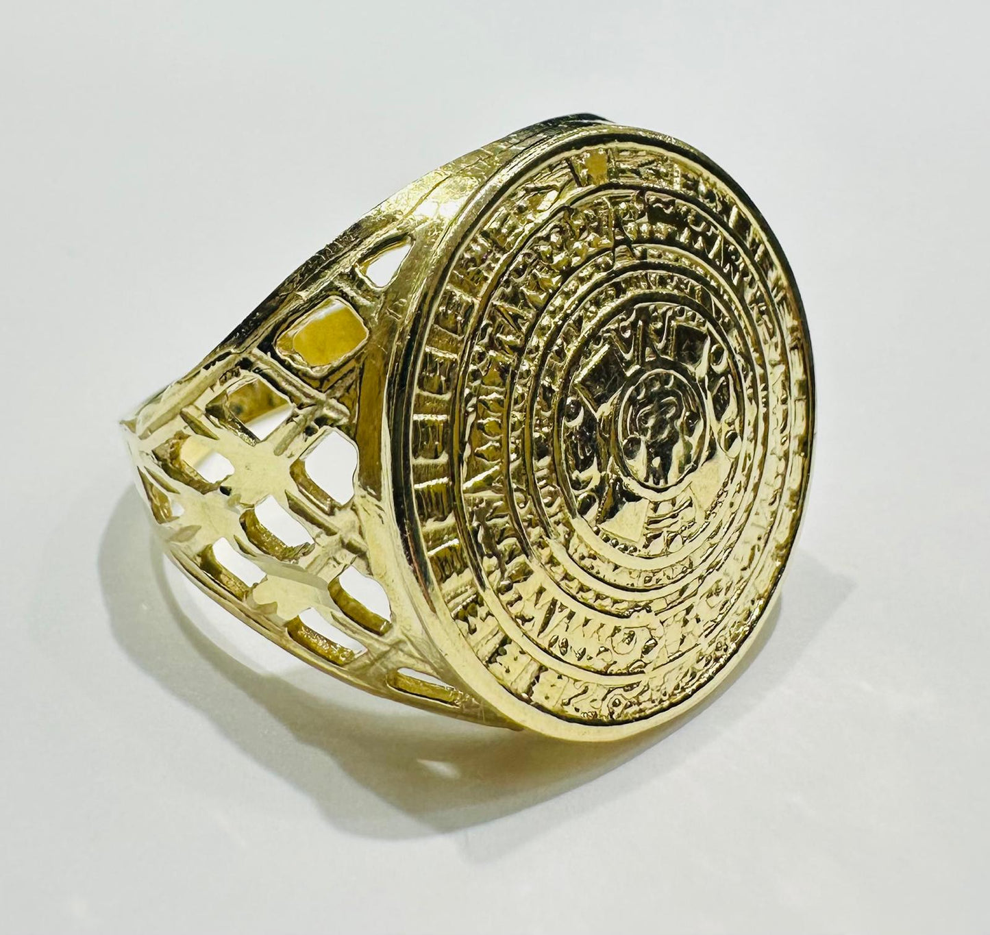 10K GOLD AZTEC CALENDER NUGGET RING- WEIGHT: 6.4gm