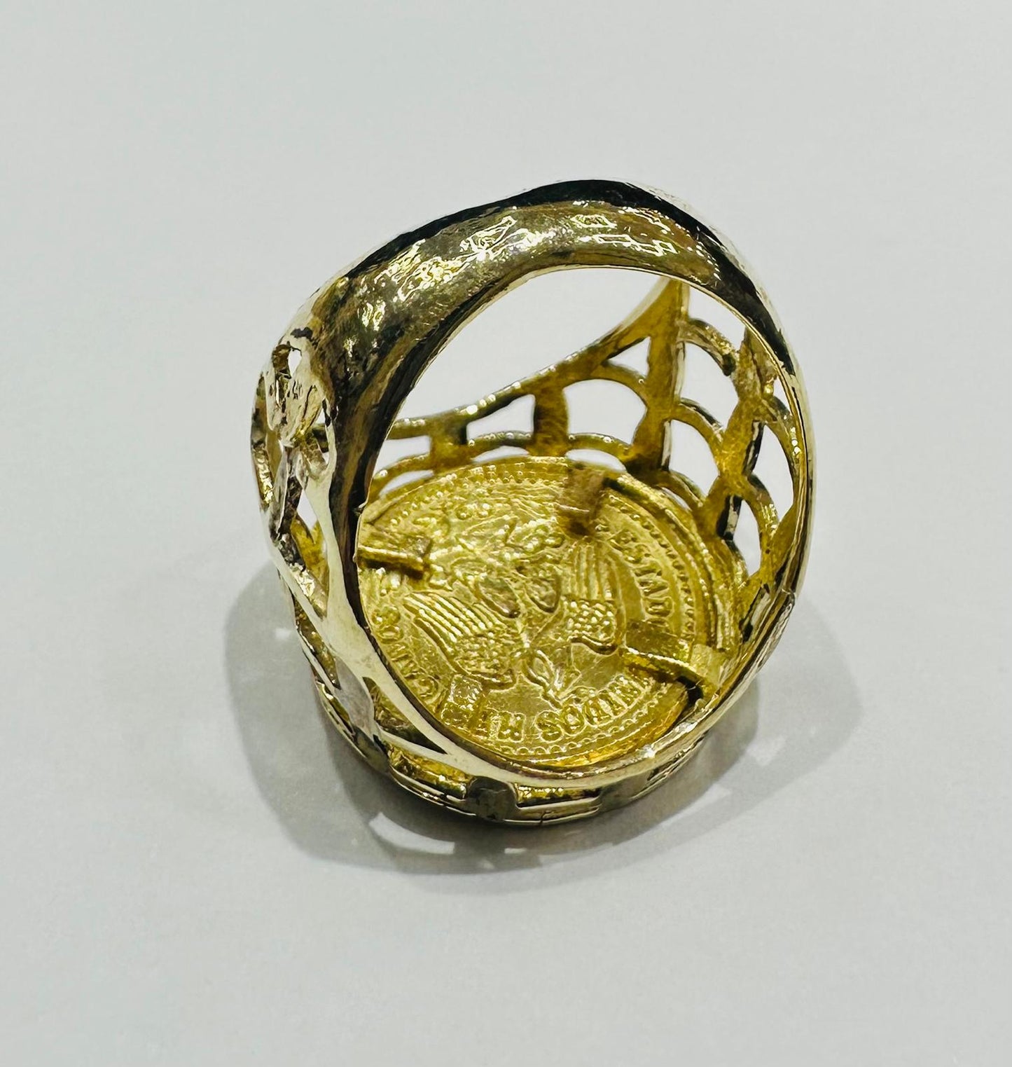 10K GOLD 50 PESOS CENTANARIO RING- WEIGHT: 4.8gm
