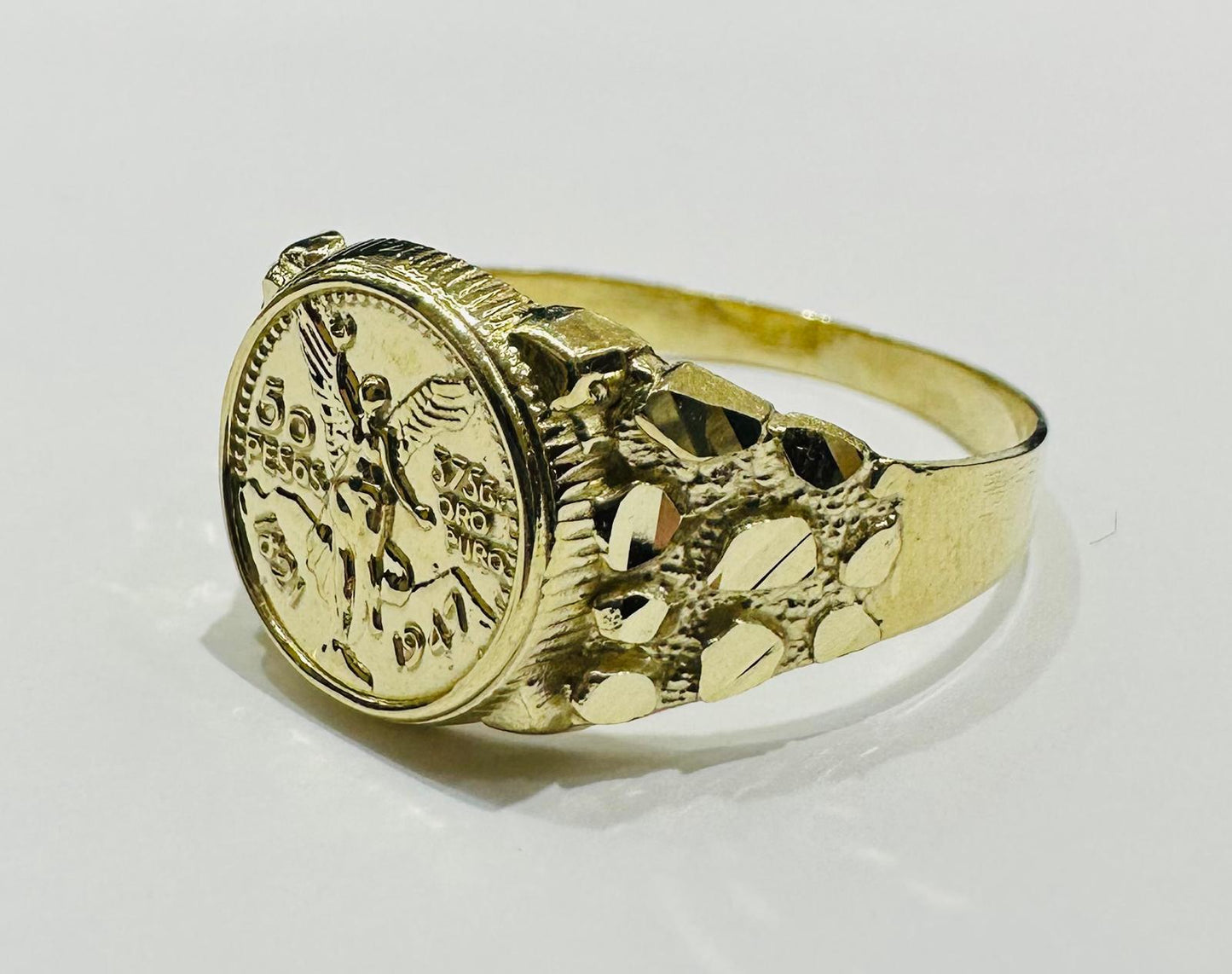 10K GOLD 50 PESOS CENTANARIO NUGGET RING- WEIGHT: 2.5gm