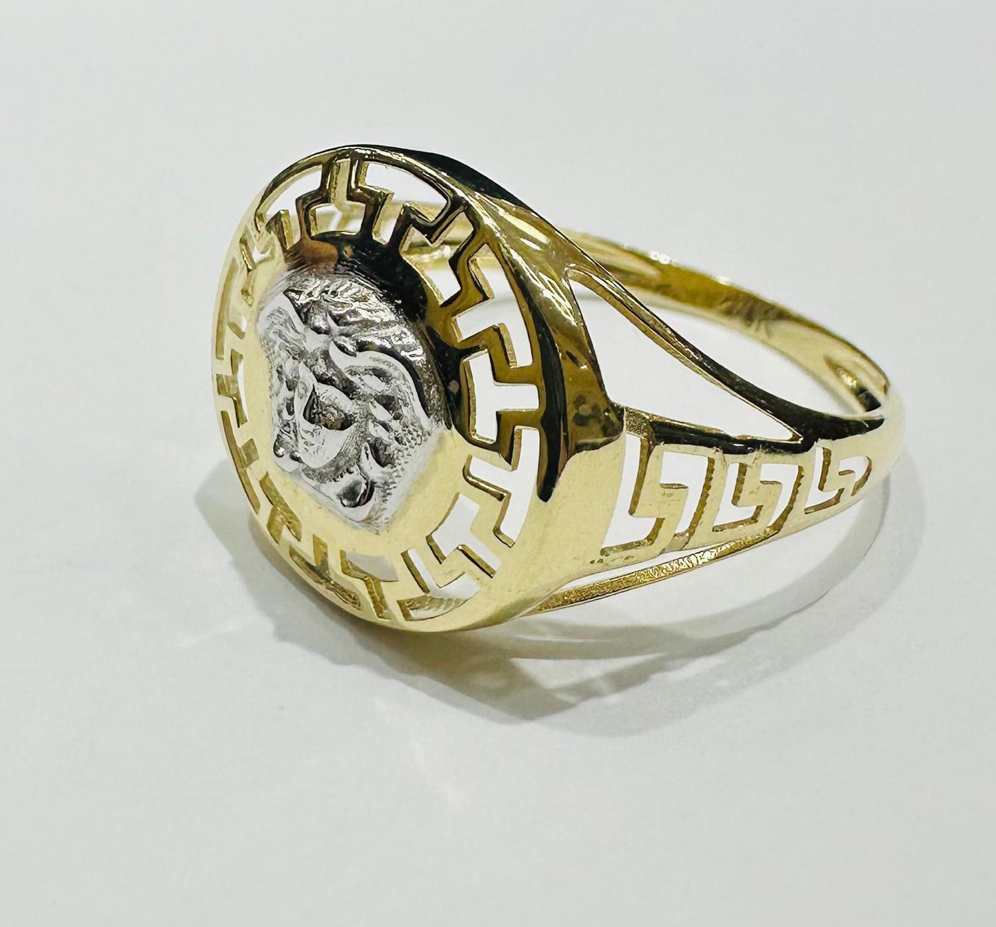 10K GOLD MEDUSA HEAD TWO TONED RING- WEIGHT: 1.8gm