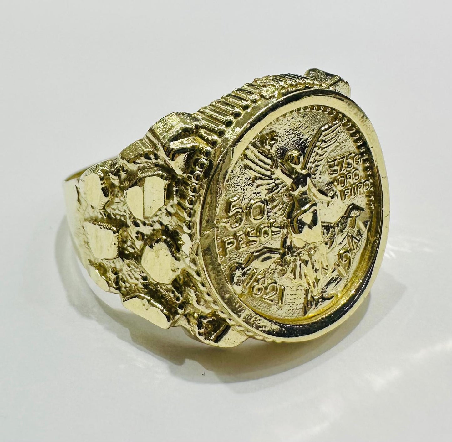10K GOLD 50 PESOS CENTANARIO NUGGET RING- WEIGHT: 4.8gm