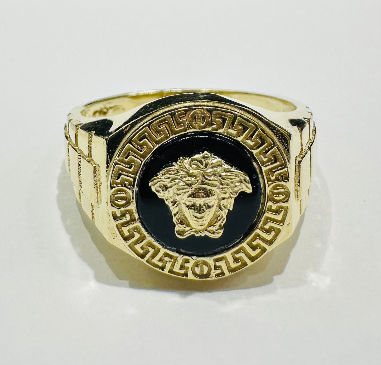 10K GOLD MEDUSA HEAD RING- WEIGHT: 6.0gm