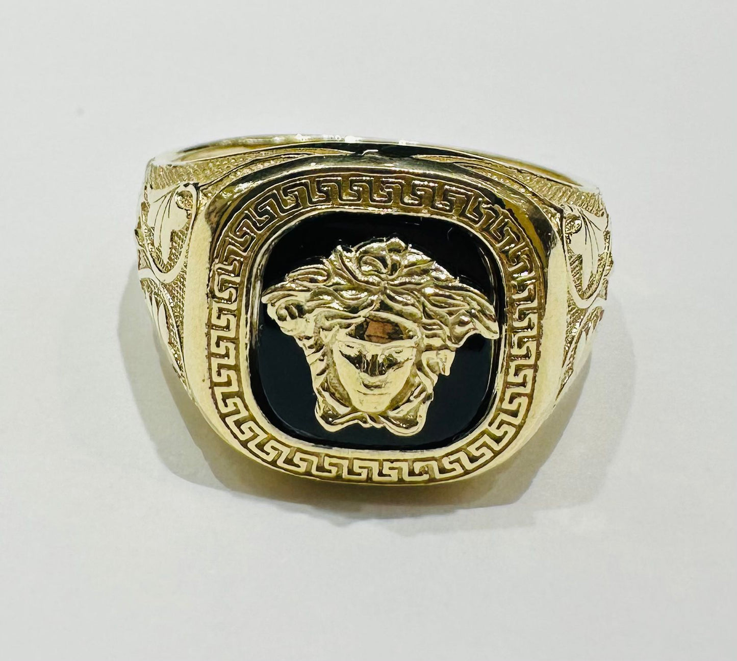 10K GOLD MEDUSA HEAD RING- WEIGHT: 7.5gm