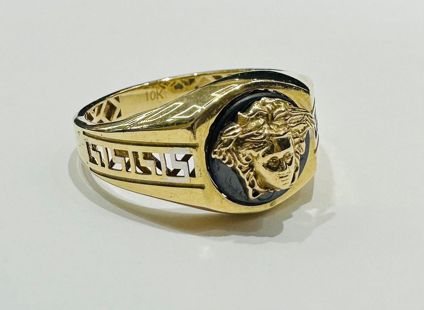 10K GOLD MEDUSA HEAD RING- WEIGHT: 4.3gm